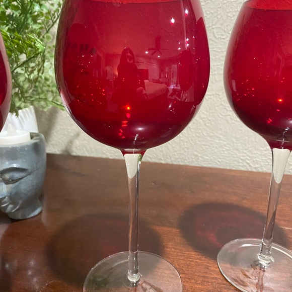 Set of 4, Ruby Red Balloon Style Wine Glasses with a Clear Stem - Picture 2 of 6